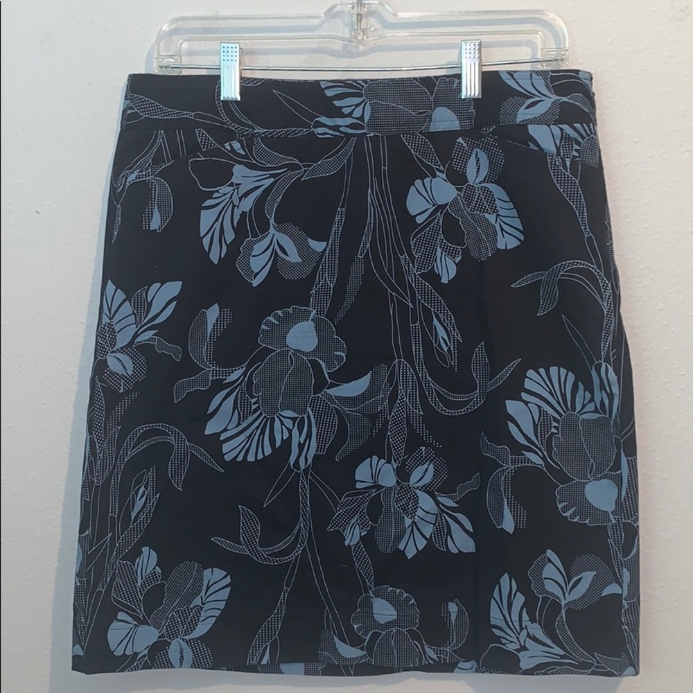 3/$25 Ann Taylor LOFT high waisted floral skirt